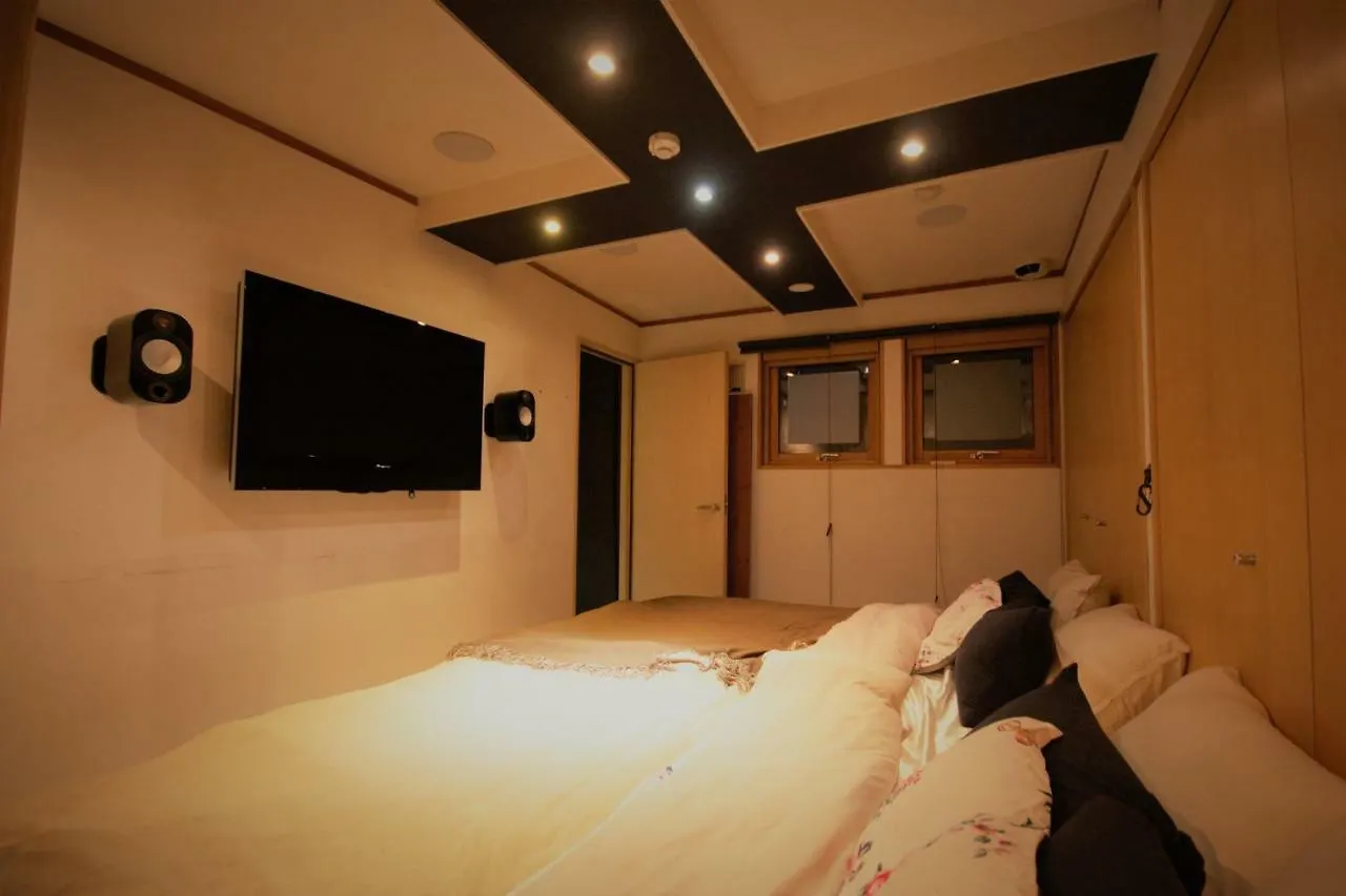 Apartment Sapporo Hiraoka Dog Hotel